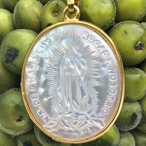 Medalla Virgen Maria en Nacar