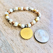 Load image into Gallery viewer, Pulsera Medalla Padre Nuestro